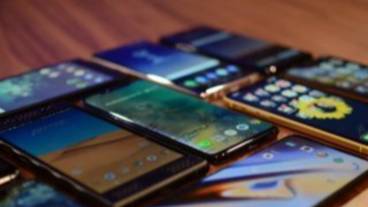 Ekim ayının en iyi orta seviye telefonları emin oldu
