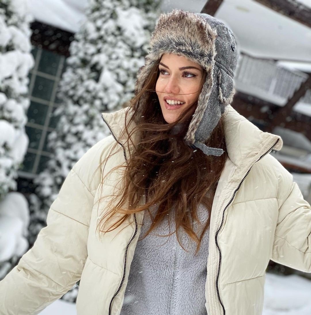 Fahriye Evcen ekranlara yeni bir dizi ile dönüyor #1