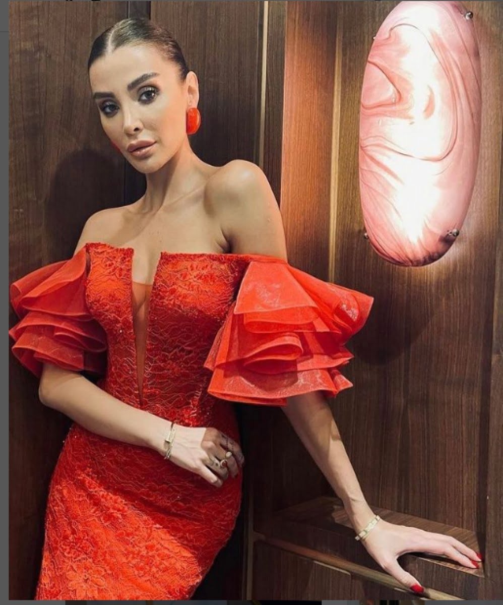 Özge Ulusoy, 120 bin TL'lik bilekliğin linkini verdi #2