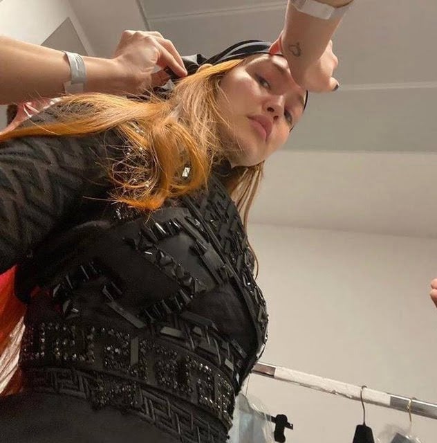 Gigi Hadid doğumdan sonra podyuma geri döndü #1