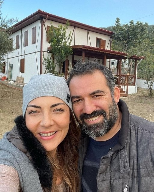 Burcu Kara doğduğu köy evine yerleşti