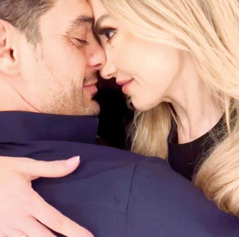 Ünlü şarkıcı Hadise hamile mi?